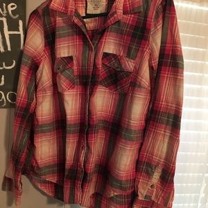 Women’s plaid shirt